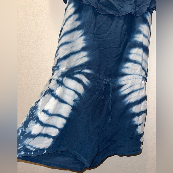 NWT Chaser blue silk ruffle open shoulder tie dye romper M boho vacation beach - Picture 2 of 11